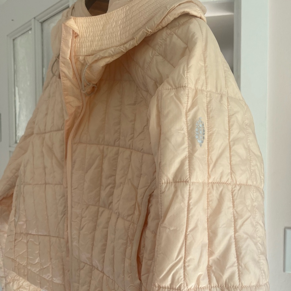Free People Light as a Feather packable Puffer Jacket size XS - Picture 6 of 9